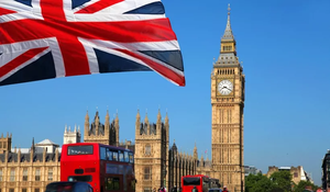 UK at risk of recession after revised figures show economy shrank during July-Sept | UK at risk of recession after revised figures show economy shrank during July-Sept UK at risk of recession after revised figures show economy shrank during July-Sept | UK at risk of recession after revised figures show economy shrank during July-Sept