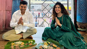War of words breaks out over 'beef-eating' vlogger's entry into Jagannath Temple | War of words breaks out over 'beef-eating' vlogger's entry into Jagannath Temple War of words breaks out over 'beef-eating' vlogger's entry into Jagannath Temple | War of words breaks out over 'beef-eating' vlogger's entry into Jagannath Temple