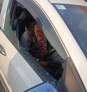 Taxi driver shot dead on Delhi-Jaipur E-way near Manesar | Taxi driver shot dead on Delhi-Jaipur E-way near Manesar Taxi driver shot dead on Delhi-Jaipur E-way near Manesar | Taxi driver shot dead on Delhi-Jaipur E-way near Manesar