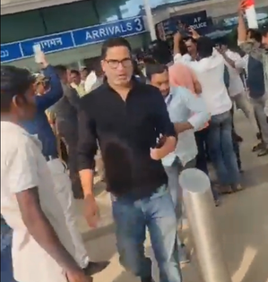 Prashant Kishor to TDP’s aid, meets Chandrababu Naidu | Prashant Kishor to TDP’s aid, meets Chandrababu Naidu Prashant Kishor to TDP’s aid, meets Chandrababu Naidu | Prashant Kishor to TDP’s aid, meets Chandrababu Naidu