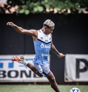 Colombian striker Morelos has no plans to leave Santos | Colombian striker Morelos has no plans to leave Santos Colombian striker Morelos has no plans to leave Santos | Colombian striker Morelos has no plans to leave Santos