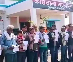 74 criminals walk into UP police station & surrender | 74 criminals walk into UP police station & surrender 74 criminals walk into UP police station & surrender | 74 criminals walk into UP police station & surrender