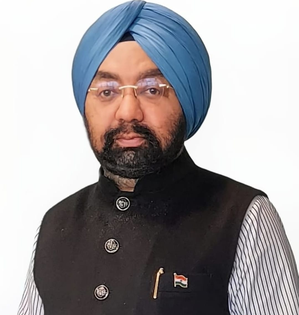 Punjab MP demands chapter on ‘Chhote Sahibzaades’ | Punjab MP demands chapter on ‘Chhote Sahibzaades’ Punjab MP demands chapter on ‘Chhote Sahibzaades’ | Punjab MP demands chapter on ‘Chhote Sahibzaades’