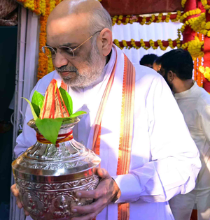 Banking on PM Modi, BJP eyes big gains in Telangana, but is in disarray in AP | Banking on PM Modi, BJP eyes big gains in Telangana, but is in disarray in AP
