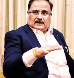 AAP seeks probe into Maha top ex-bureaucrat's abrupt exit from govt | AAP seeks probe into Maha top ex-bureaucrat's abrupt exit from govt AAP seeks probe into Maha top ex-bureaucrat's abrupt exit from govt | AAP seeks probe into Maha top ex-bureaucrat's abrupt exit from govt