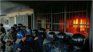 2 inmates killed, 6 injured in Uruguayan prison fire | 2 inmates killed, 6 injured in Uruguayan prison fire