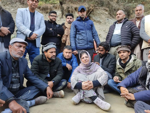 Not allowed to meet Poonch victim families: Mehbooba Mufti | Not allowed to meet Poonch victim families: Mehbooba Mufti