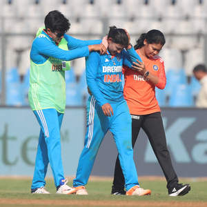 IND-W v AUS-W: Sneh Rana suffers collision; Harleen comes in as concussion substitute | IND-W v AUS-W: Sneh Rana suffers collision; Harleen comes in as concussion substitute