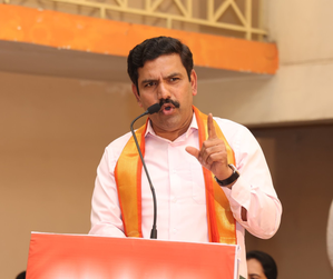 Introduce bill or face wrath of Kannadigas: K’taka BJP to Cong govt | Introduce bill or face wrath of Kannadigas: K’taka BJP to Cong govt Introduce bill or face wrath of Kannadigas: K’taka BJP to Cong govt | Introduce bill or face wrath of Kannadigas: K’taka BJP to Cong govt
