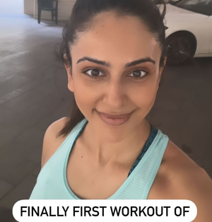 Rakul Preet Singh sweats away New Year’s feasts, drops glimpse of first workout | Rakul Preet Singh sweats away New Year’s feasts, drops glimpse of first workout Rakul Preet Singh sweats away New Year’s feasts, drops glimpse of first workout | Rakul Preet Singh sweats away New Year’s feasts, drops glimpse of first workout
