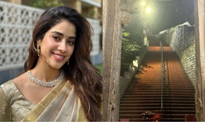 Janhvi Kapoor oozes elegance in saree, begins new year with spiritual bliss | Janhvi Kapoor oozes elegance in saree, begins new year with spiritual bliss Janhvi Kapoor oozes elegance in saree, begins new year with spiritual bliss | Janhvi Kapoor oozes elegance in saree, begins new year with spiritual bliss