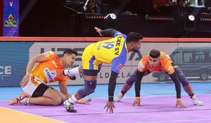 PKL: Shadloui, Gaurav steer Puneri Paltan to nail-biting 29-26 win over Tamil Thalaivas | PKL: Shadloui, Gaurav steer Puneri Paltan to nail-biting 29-26 win over Tamil Thalaivas PKL: Shadloui, Gaurav steer Puneri Paltan to nail-biting 29-26 win over Tamil Thalaivas | PKL: Shadloui, Gaurav steer Puneri Paltan to nail-biting 29-26 win over Tamil Thalaivas