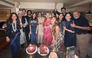 Shabana Azmi wishes 'betu' Farhan Akhtar on 50th b'day; drops pic with Javed, Honey Irani | Shabana Azmi wishes 'betu' Farhan Akhtar on 50th b'day; drops pic with Javed, Honey Irani