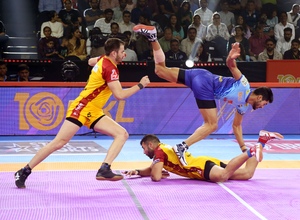PKL 10: Strong defence, High 5s from Vaibhav and Shubham help Bengal Warriors beat Telugu Titans | PKL 10: Strong defence, High 5s from Vaibhav and Shubham help Bengal Warriors beat Telugu Titans PKL 10: Strong defence, High 5s from Vaibhav and Shubham help Bengal Warriors beat Telugu Titans | PKL 10: Strong defence, High 5s from Vaibhav and Shubham help Bengal Warriors beat Telugu Titans
