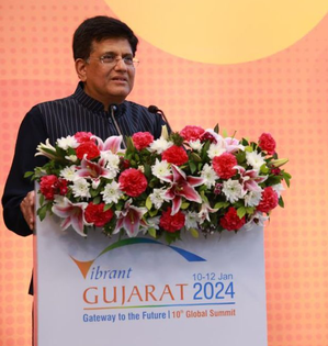 India, UAE aim to take bilateral trade to $100 billion: Piyush Goyal | India, UAE aim to take bilateral trade to $100 billion: Piyush Goyal India, UAE aim to take bilateral trade to $100 billion: Piyush Goyal | India, UAE aim to take bilateral trade to $100 billion: Piyush Goyal