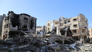 At least 40 killed or wounded in Israeli bombing near hospital in Gaza | At least 40 killed or wounded in Israeli bombing near hospital in Gaza