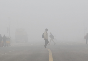 IMD warns of bone-chilling cold wave in North India, dense fog for 5 days | IMD warns of bone-chilling cold wave in North India, dense fog for 5 days IMD warns of bone-chilling cold wave in North India, dense fog for 5 days | IMD warns of bone-chilling cold wave in North India, dense fog for 5 days