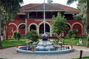 Move to demolish historic Kannada school for multi-level car parking draws flak | Move to demolish historic Kannada school for multi-level car parking draws flak Move to demolish historic Kannada school for multi-level car parking draws flak | Move to demolish historic Kannada school for multi-level car parking draws flak