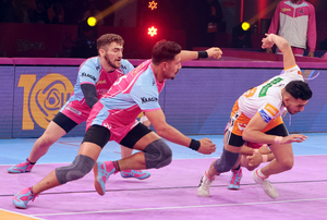 PKL 10: Deshwal shines as Jaipur Pink Panthers halt Puneri Paltan's winning streak | PKL 10: Deshwal shines as Jaipur Pink Panthers halt Puneri Paltan's winning streak PKL 10: Deshwal shines as Jaipur Pink Panthers halt Puneri Paltan's winning streak | PKL 10: Deshwal shines as Jaipur Pink Panthers halt Puneri Paltan's winning streak