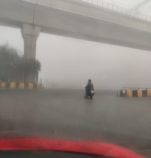 Gurugram shivers at 2.7 degrees C as cold wave batters north India | Gurugram shivers at 2.7 degrees C as cold wave batters north India Gurugram shivers at 2.7 degrees C as cold wave batters north India | Gurugram shivers at 2.7 degrees C as cold wave batters north India