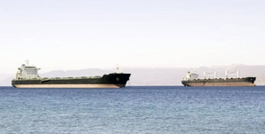 Greek bulk carrier hit by missile in Red Sea | Greek bulk carrier hit by missile in Red Sea Greek bulk carrier hit by missile in Red Sea | Greek bulk carrier hit by missile in Red Sea