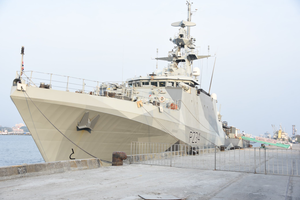 Offshore UK Navy patrol vessel reaches Kochi | Offshore UK Navy patrol vessel reaches Kochi Offshore UK Navy patrol vessel reaches Kochi | Offshore UK Navy patrol vessel reaches Kochi