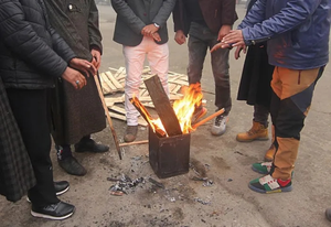 Unabated intense dry cold in Kashmir, Jammu temp less than normal | Unabated intense dry cold in Kashmir, Jammu temp less than normal Unabated intense dry cold in Kashmir, Jammu temp less than normal | Unabated intense dry cold in Kashmir, Jammu temp less than normal