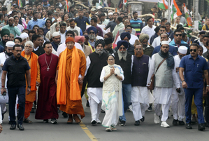 Attempts on to divide minority votes by floating community leaders: Mamata | Attempts on to divide minority votes by floating community leaders: Mamata Attempts on to divide minority votes by floating community leaders: Mamata | Attempts on to divide minority votes by floating community leaders: Mamata