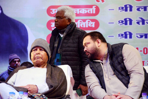 Lalu Prasad Yadav meets his party’s lieutenants in Patna | Lalu Prasad Yadav meets his party’s lieutenants in Patna