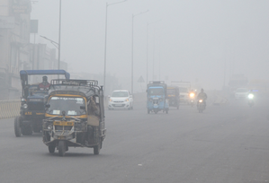 Dense fog to continue over parts of north India on Jan 31: IMD | Dense fog to continue over parts of north India on Jan 31: IMD