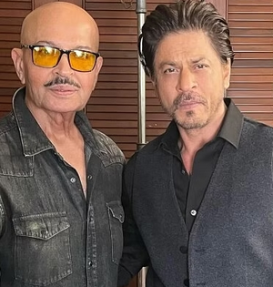 SRK shoots for Rakesh Roshan's family docu 'The Roshans', netizens wish 'Kaabil', 'Raees' didn't clash | SRK shoots for Rakesh Roshan's family docu 'The Roshans', netizens wish 'Kaabil', 'Raees' didn't clash