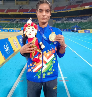 KIYG : Bihar farmer's daughter Durga runs into record books with 1500m gold | KIYG : Bihar farmer's daughter Durga runs into record books with 1500m gold KIYG : Bihar farmer's daughter Durga runs into record books with 1500m gold | KIYG : Bihar farmer's daughter Durga runs into record books with 1500m gold