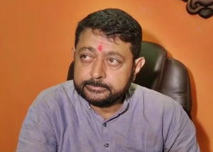 Gujarat: Independent legislator Dharmendrasinh Vaghela resigns as MLA; likely to join BJP | Gujarat: Independent legislator Dharmendrasinh Vaghela resigns as MLA; likely to join BJP Gujarat: Independent legislator Dharmendrasinh Vaghela resigns as MLA; likely to join BJP | Gujarat: Independent legislator Dharmendrasinh Vaghela resigns as MLA; likely to join BJP
