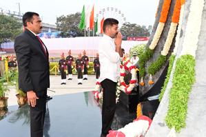 Telangana CM pays tributes at Martyrs’ Memorial | Telangana CM pays tributes at Martyrs’ Memorial Telangana CM pays tributes at Martyrs’ Memorial | Telangana CM pays tributes at Martyrs’ Memorial