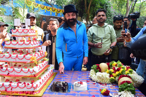 Fans throng Bobby Deol's Mumbai home to wish him a Happy 55th Birthday | Fans throng Bobby Deol's Mumbai home to wish him a Happy 55th Birthday Fans throng Bobby Deol's Mumbai home to wish him a Happy 55th Birthday | Fans throng Bobby Deol's Mumbai home to wish him a Happy 55th Birthday