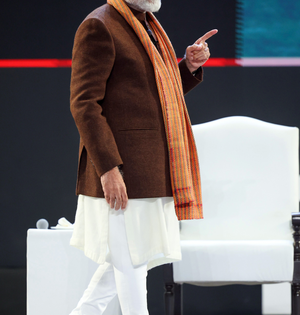 Avoid mistakes due to over enthusiasm or over sincerity: PM Modi | Avoid mistakes due to over enthusiasm or over sincerity: PM Modi