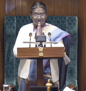 President mentions Ram Mandir, Article 370, economic reforms in her address to Parliament | President mentions Ram Mandir, Article 370, economic reforms in her address to Parliament President mentions Ram Mandir, Article 370, economic reforms in her address to Parliament | President mentions Ram Mandir, Article 370, economic reforms in her address to Parliament
