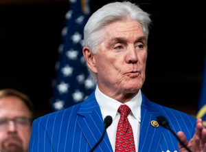 US Congressman welcomes protest convoy to border amid Texas stand-off with federal govt | US Congressman welcomes protest convoy to border amid Texas stand-off with federal govt