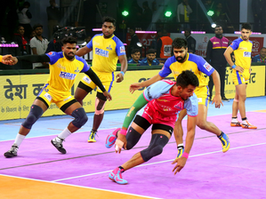PKL: Jaipur Pink Panthers beat Tamil Thalaivas 42-27 to qualify for playoffs | PKL: Jaipur Pink Panthers beat Tamil Thalaivas 42-27 to qualify for playoffs PKL: Jaipur Pink Panthers beat Tamil Thalaivas 42-27 to qualify for playoffs | PKL: Jaipur Pink Panthers beat Tamil Thalaivas 42-27 to qualify for playoffs