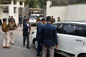 Money laundering case: ED officials questioning Soren at his residence | Money laundering case: ED officials questioning Soren at his residence Money laundering case: ED officials questioning Soren at his residence | Money laundering case: ED officials questioning Soren at his residence