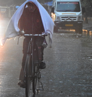 Parts of Bihar likely to witness rain: MeT | Parts of Bihar likely to witness rain: MeT
