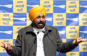Punjab CM seeks cooperation of NRIs to transform state’s economy | Punjab CM seeks cooperation of NRIs to transform state’s economy Punjab CM seeks cooperation of NRIs to transform state’s economy | Punjab CM seeks cooperation of NRIs to transform state’s economy