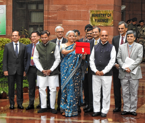 Interim Union Budget 2024: FM reaches Rashtrapati Bhawan | Interim Union Budget 2024: FM reaches Rashtrapati Bhawan Interim Union Budget 2024: FM reaches Rashtrapati Bhawan | Interim Union Budget 2024: FM reaches Rashtrapati Bhawan