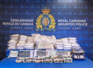 3 Indo-Canadians to be extradited to US for drug trafficking | 3 Indo-Canadians to be extradited to US for drug trafficking 3 Indo-Canadians to be extradited to US for drug trafficking | 3 Indo-Canadians to be extradited to US for drug trafficking