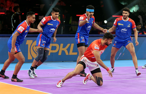 PKL 10: Haryana Steelers stage epic comeback to beat Gujarat Giants 34-30 | PKL 10: Haryana Steelers stage epic comeback to beat Gujarat Giants 34-30