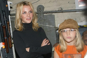 Britney Spears shares candid throwback picture with sister Jamie Lynn | Britney Spears shares candid throwback picture with sister Jamie Lynn Britney Spears shares candid throwback picture with sister Jamie Lynn | Britney Spears shares candid throwback picture with sister Jamie Lynn