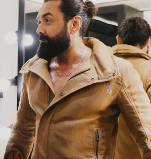 Bobby Deol looks suave in leather jacket, brother Sunny showers love | Bobby Deol looks suave in leather jacket, brother Sunny showers love Bobby Deol looks suave in leather jacket, brother Sunny showers love | Bobby Deol looks suave in leather jacket, brother Sunny showers love