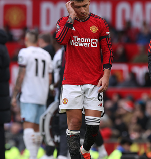 Manchester United’s Martinez out for 8 weeks with knee injury | Manchester United’s Martinez out for 8 weeks with knee injury Manchester United’s Martinez out for 8 weeks with knee injury | Manchester United’s Martinez out for 8 weeks with knee injury