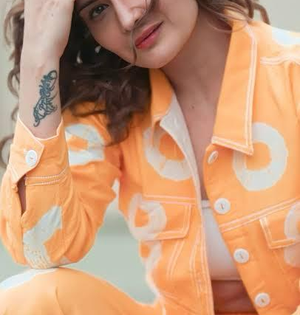 Aarti Singh pranks co-star Mohit Sonkar: It has become a ritual | Aarti Singh pranks co-star Mohit Sonkar: It has become a ritual Aarti Singh pranks co-star Mohit Sonkar: It has become a ritual | Aarti Singh pranks co-star Mohit Sonkar: It has become a ritual