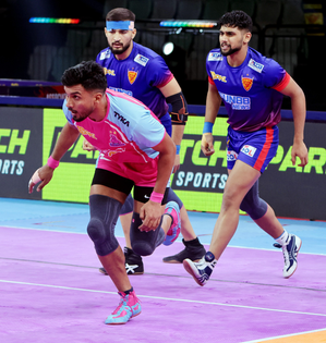 PKL 10: Jaipur Pink Panthers move atop the table with 27-22 win over Dabang Delhi | PKL 10: Jaipur Pink Panthers move atop the table with 27-22 win over Dabang Delhi PKL 10: Jaipur Pink Panthers move atop the table with 27-22 win over Dabang Delhi | PKL 10: Jaipur Pink Panthers move atop the table with 27-22 win over Dabang Delhi